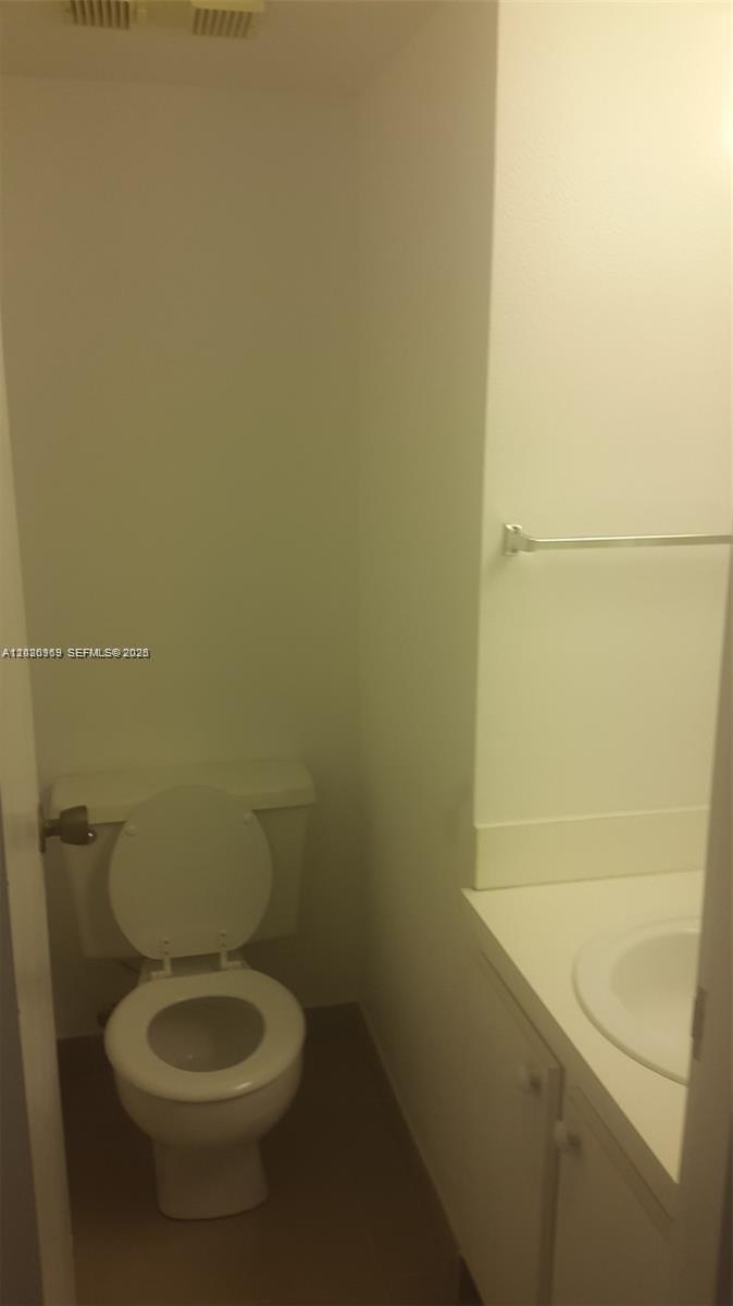 4384 Nw 9th Ave 18-3b Property Photo 6