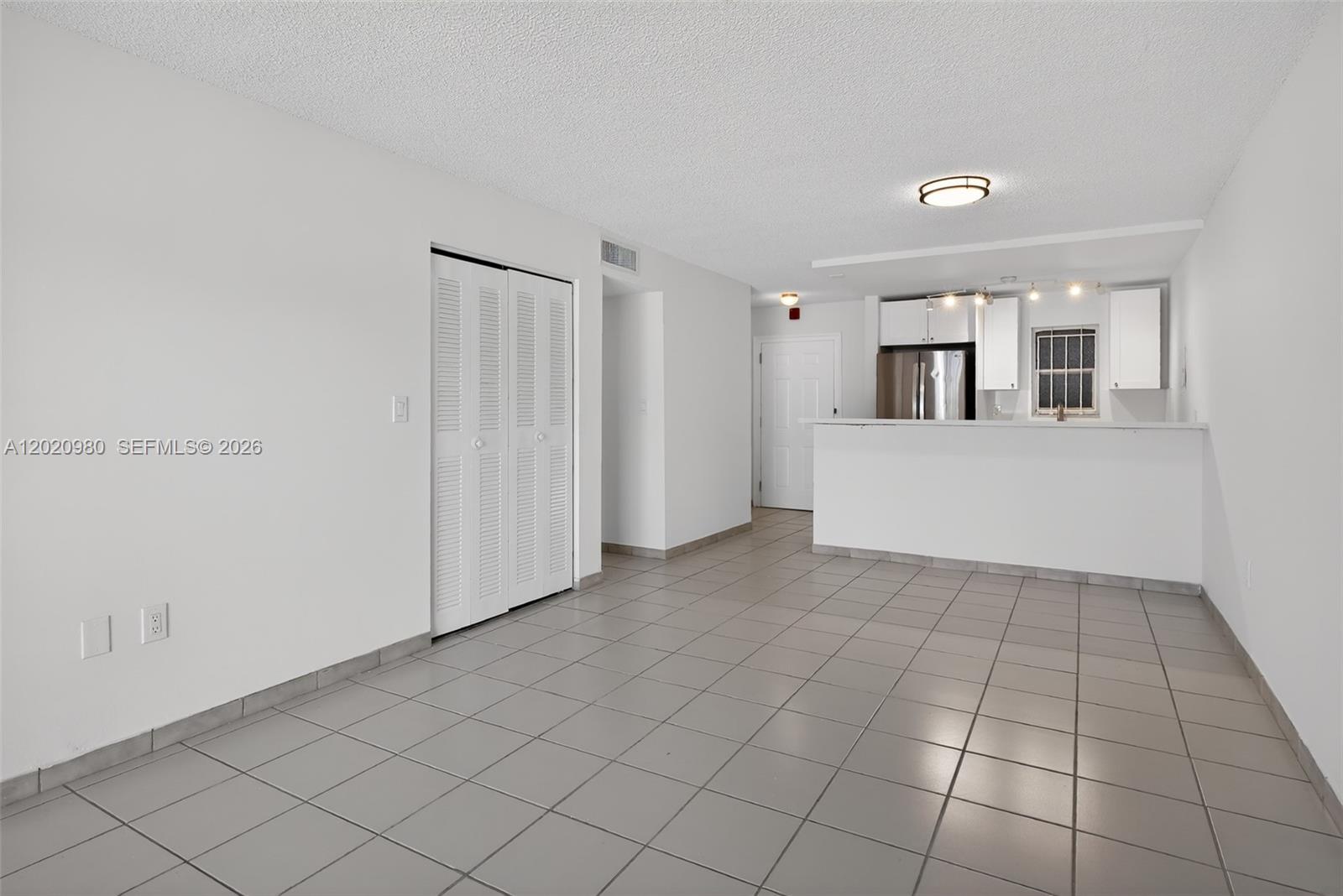 145 Sw 30th Ct B208 Property Photo 5