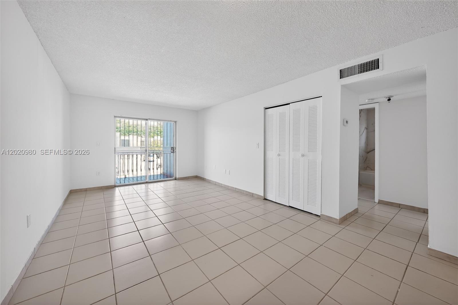 145 Sw 30th Ct B208 Property Photo 6