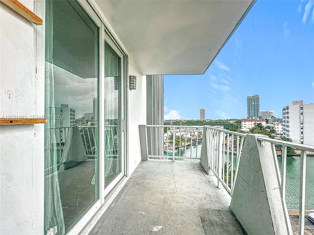 7133 Bay Dr 705