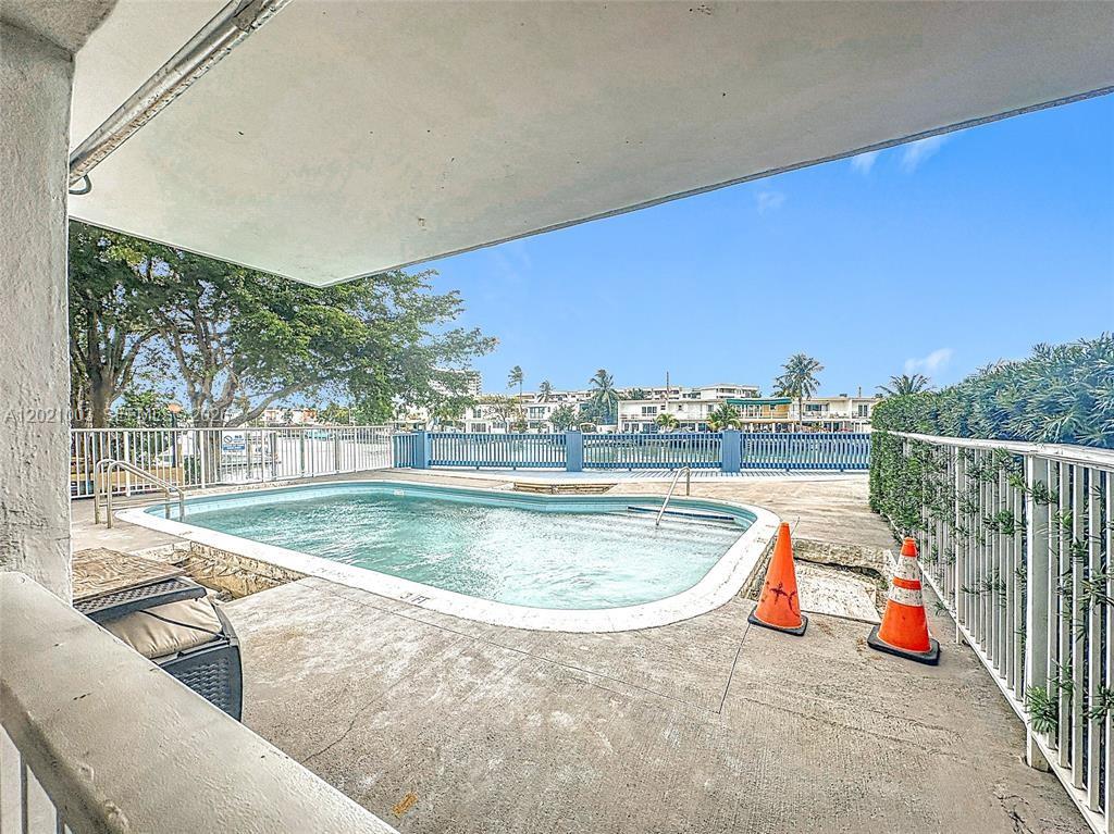 7133 Bay Dr 705 Property Photo 20