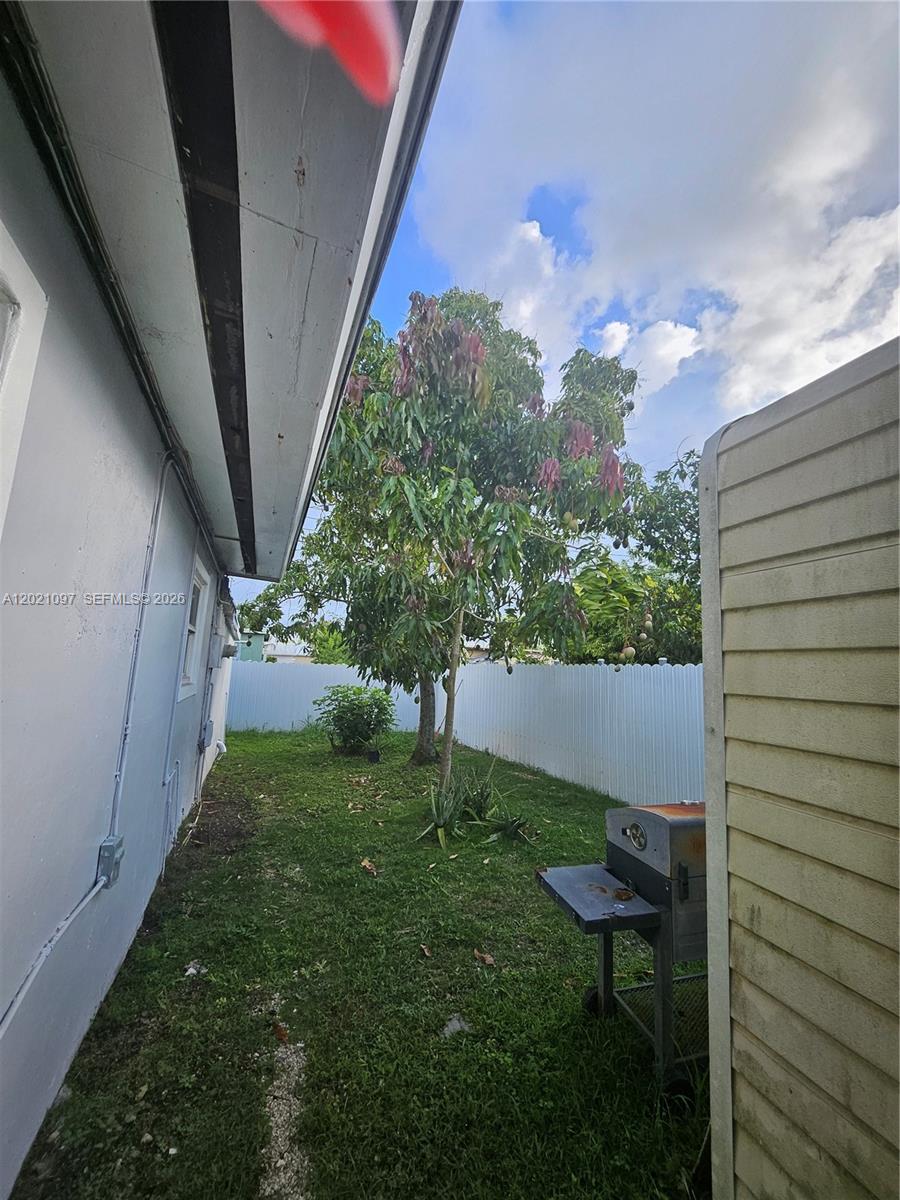 528 Nw 10th St Property Photo 12