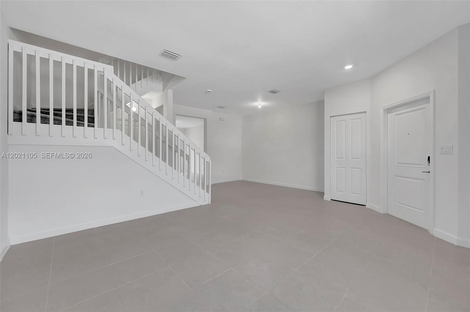 A12021105 Property Photo 13