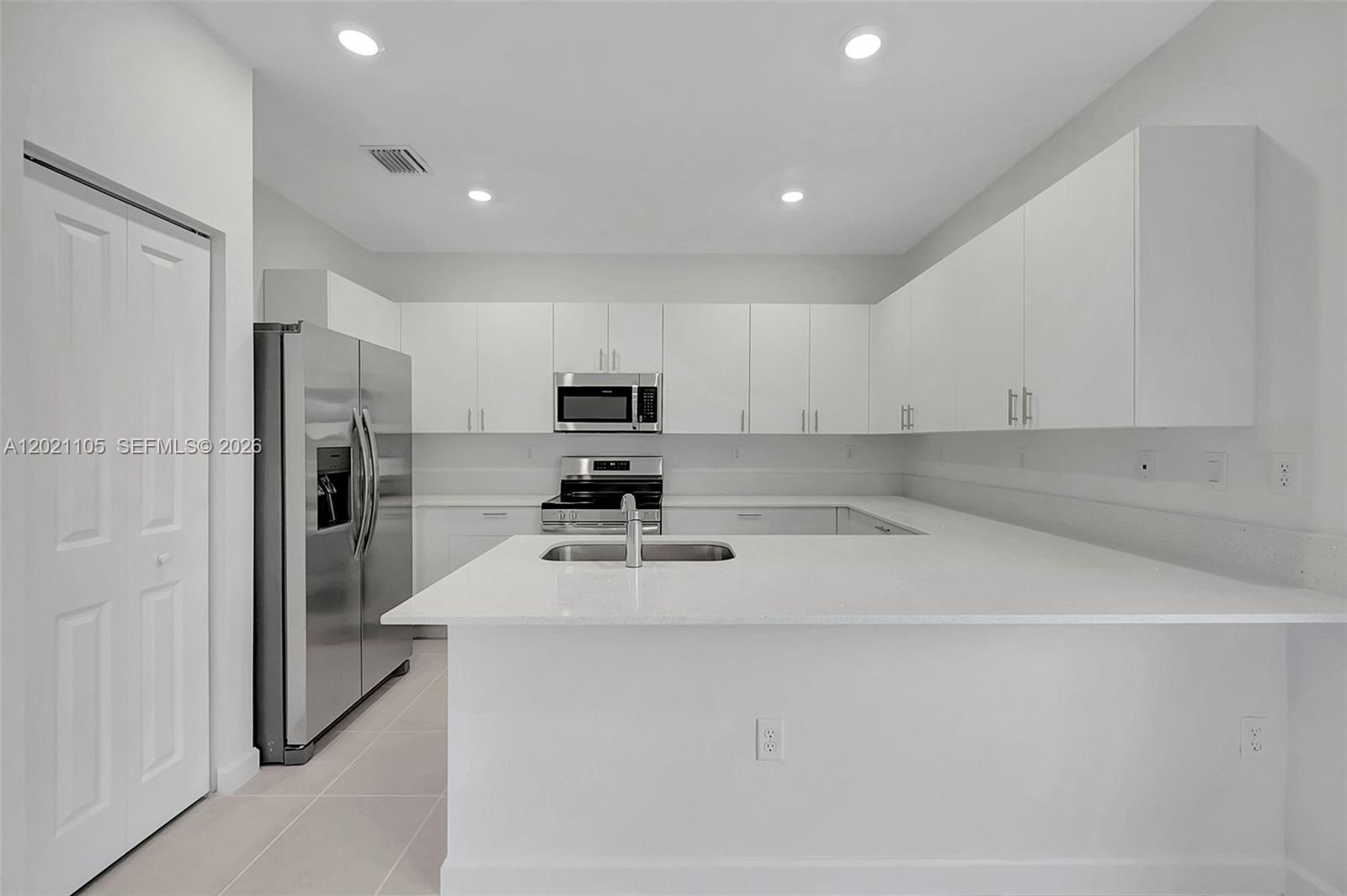 A12021105 Property Photo 20