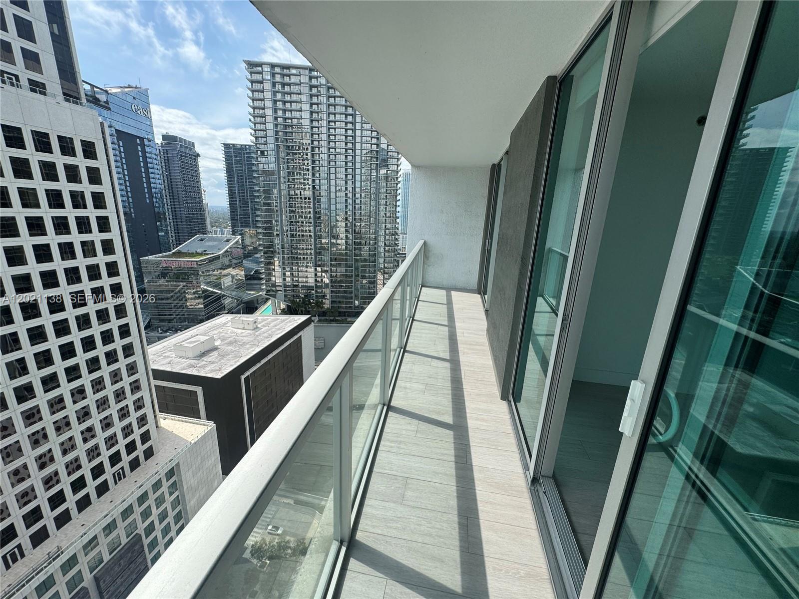 500 Brickell Ave 3204 Property Photo 2