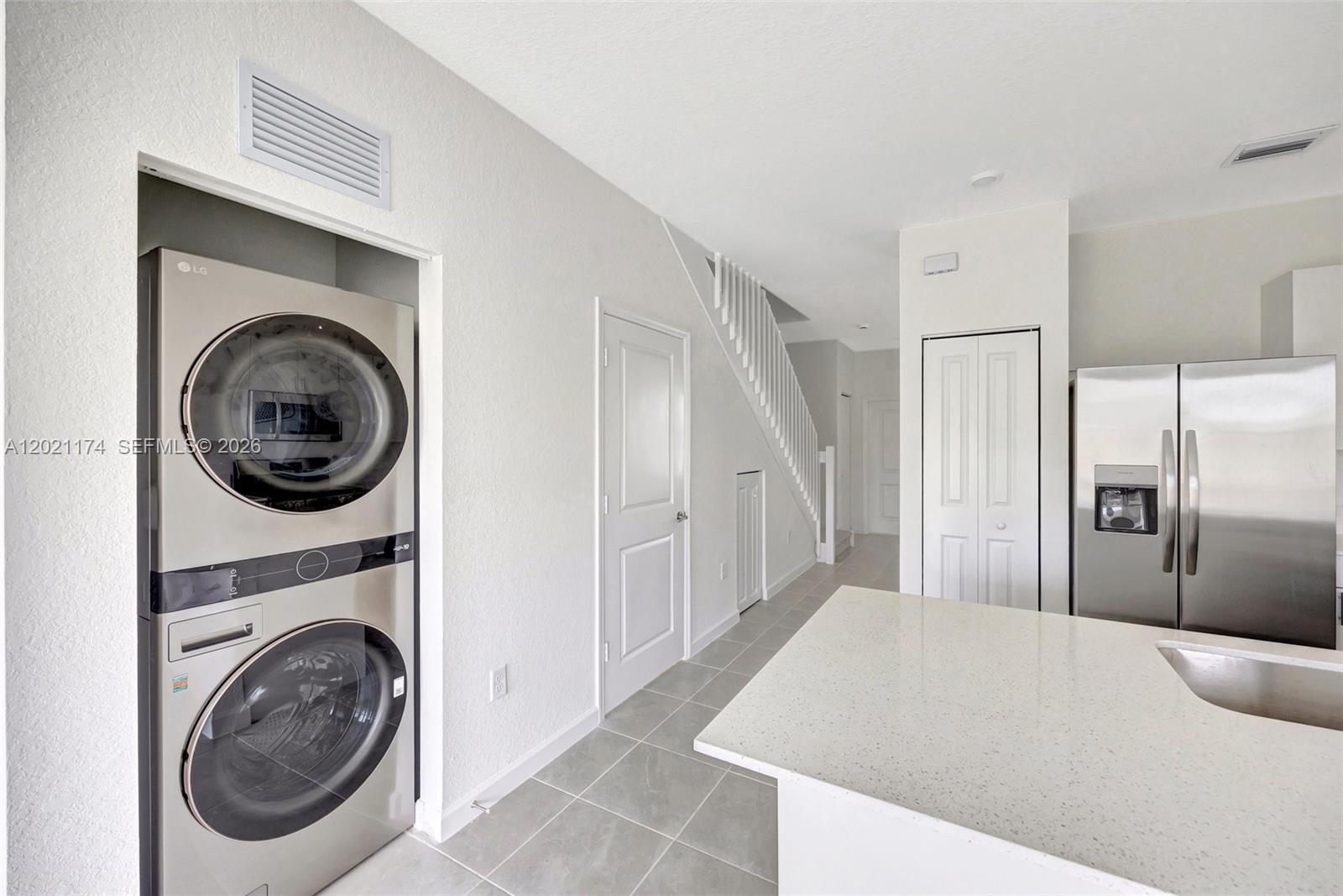 A12021174 Property Photo 10