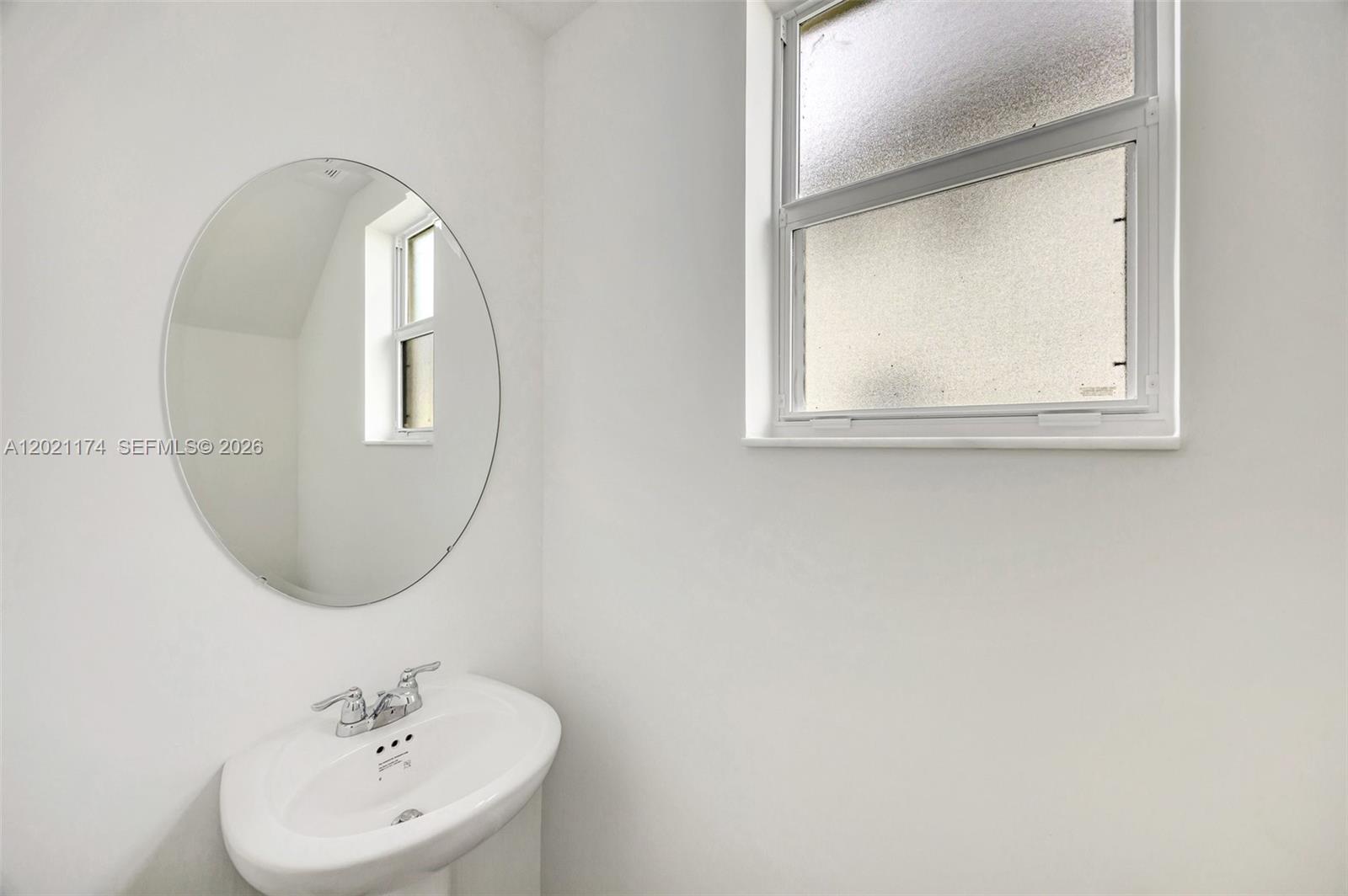 A12021174 Property Photo 14