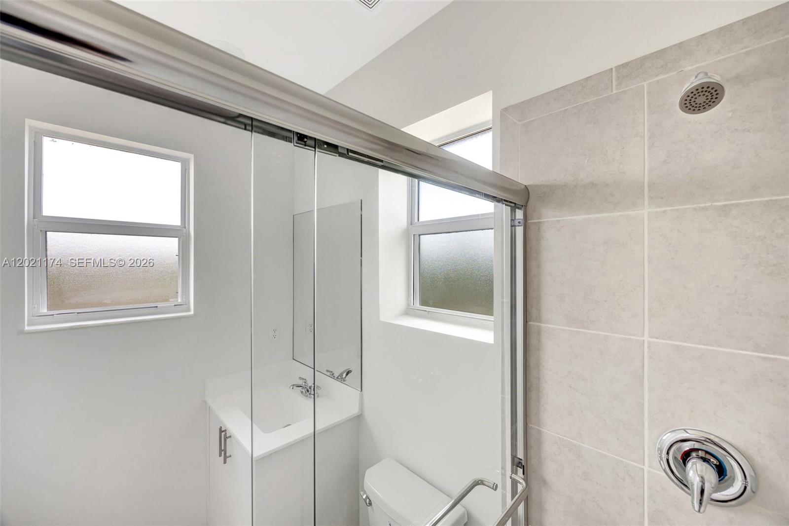 A12021174 Property Photo 23