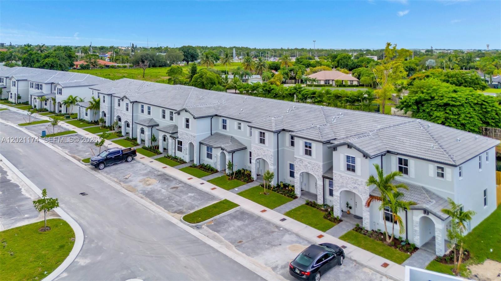 A12021174 Property Photo 39