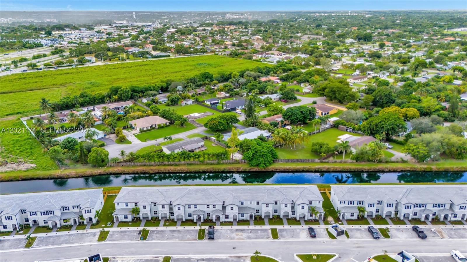 A12021174 Property Photo 44