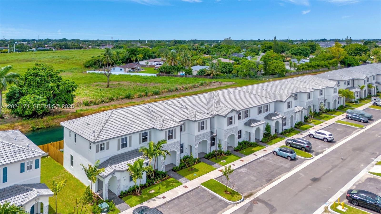 A12021174 Property Photo 47