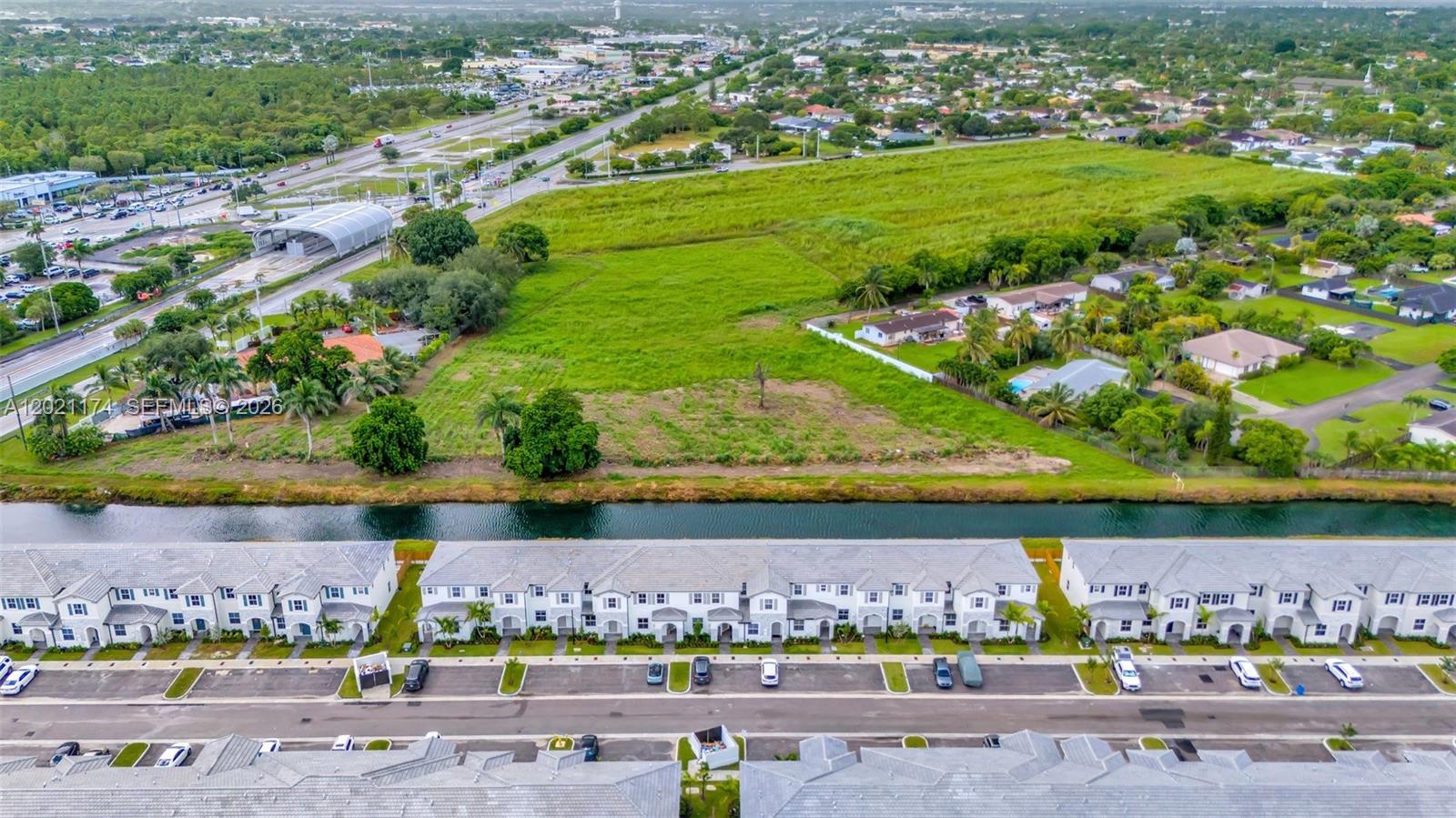 A12021174 Property Photo 53