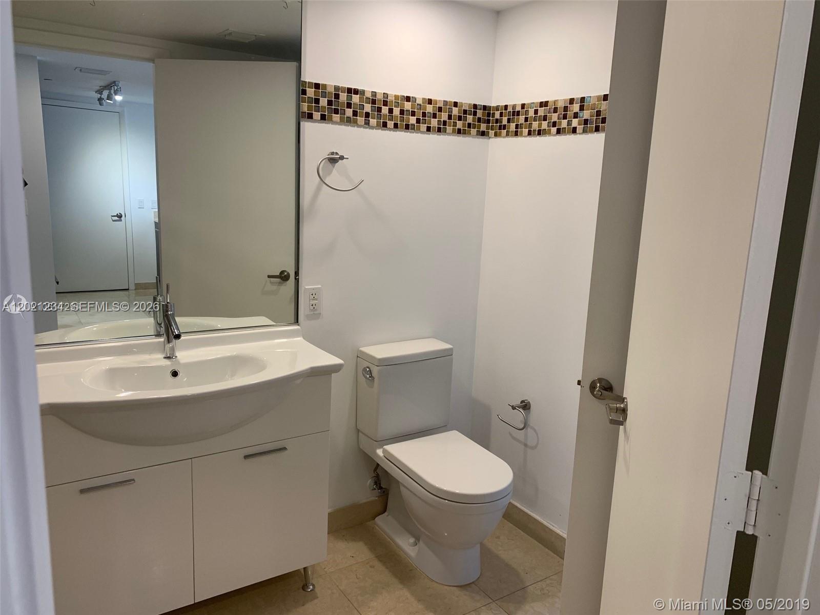 475 Brickell Ave 1813 Property Photo 15