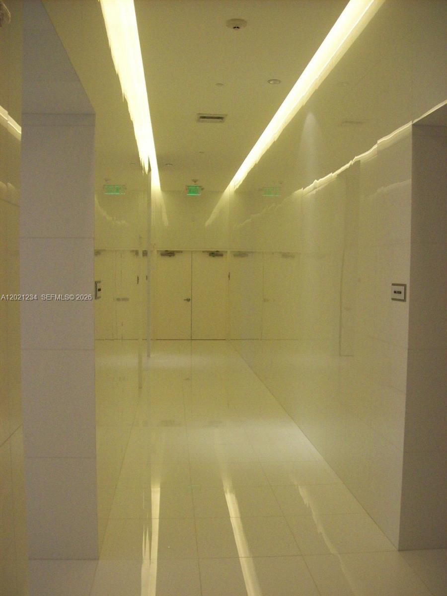 475 Brickell Ave 1813 Property Photo 18