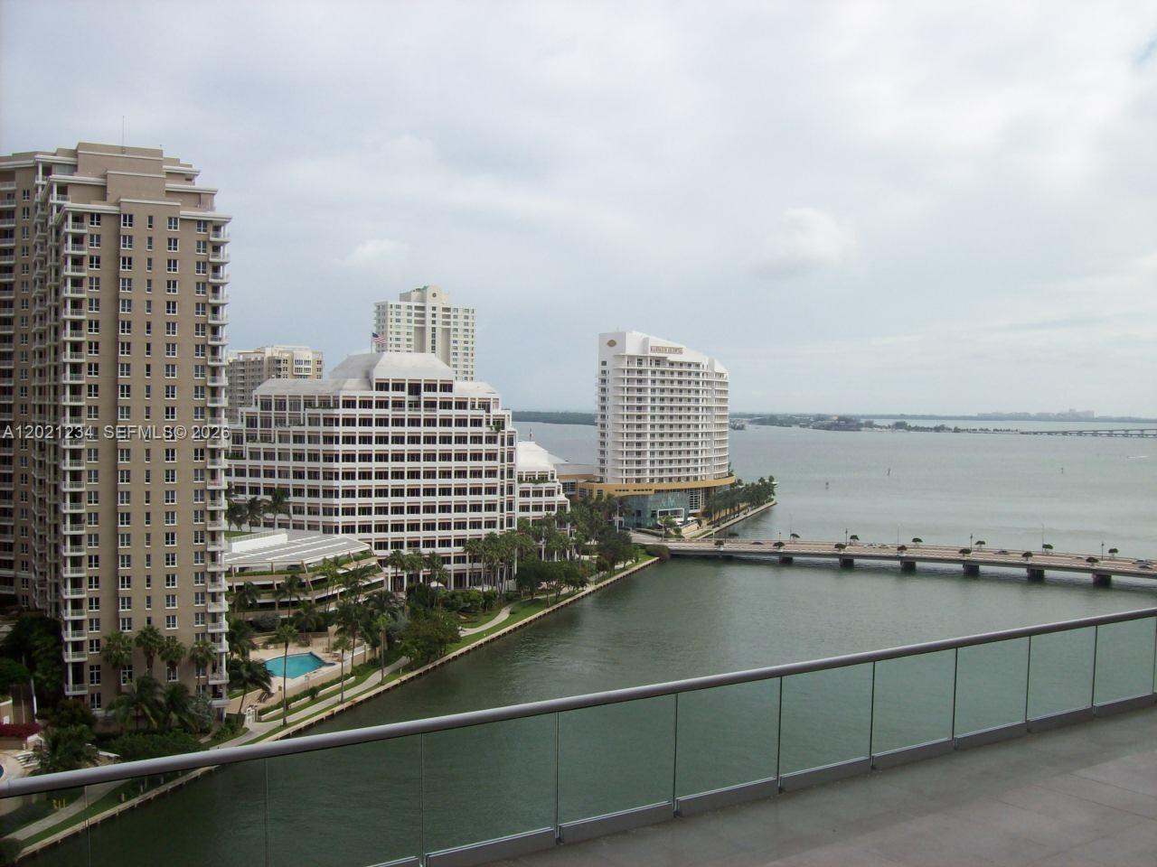 475 Brickell Ave 1813 Property Photo 25