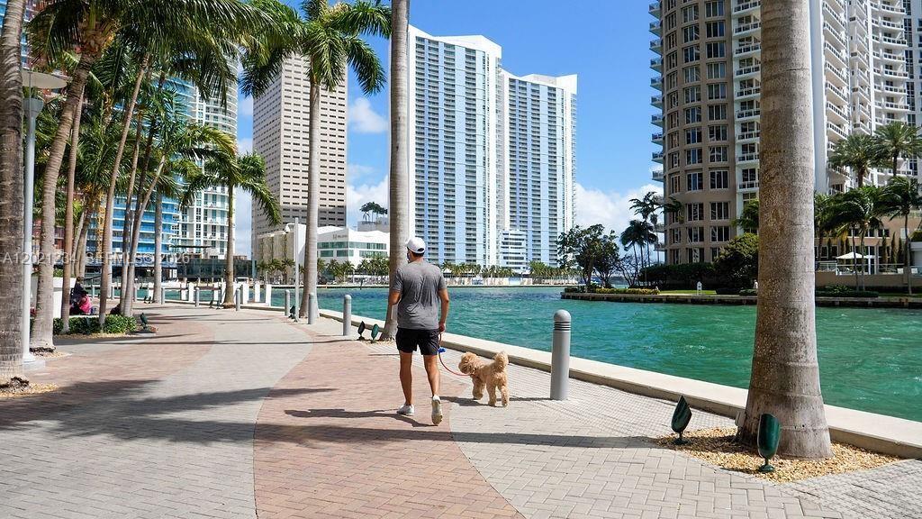 475 Brickell Ave 1813 Property Photo 45