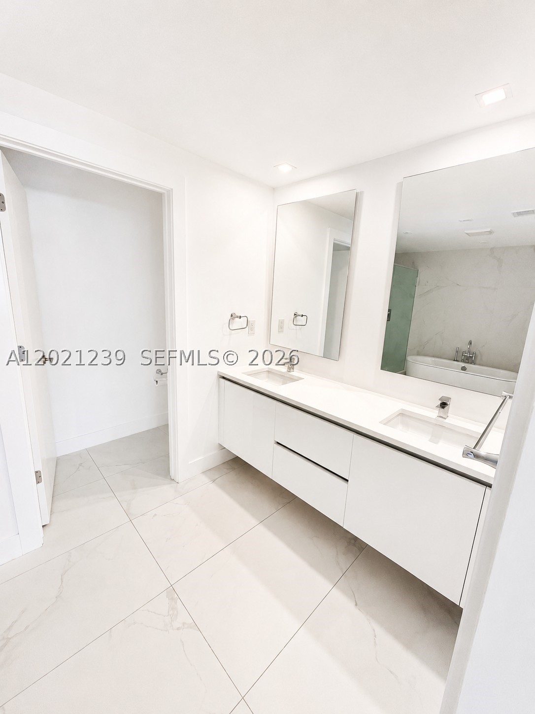 730 N Ocean Blvd 1205 Property Photo 11