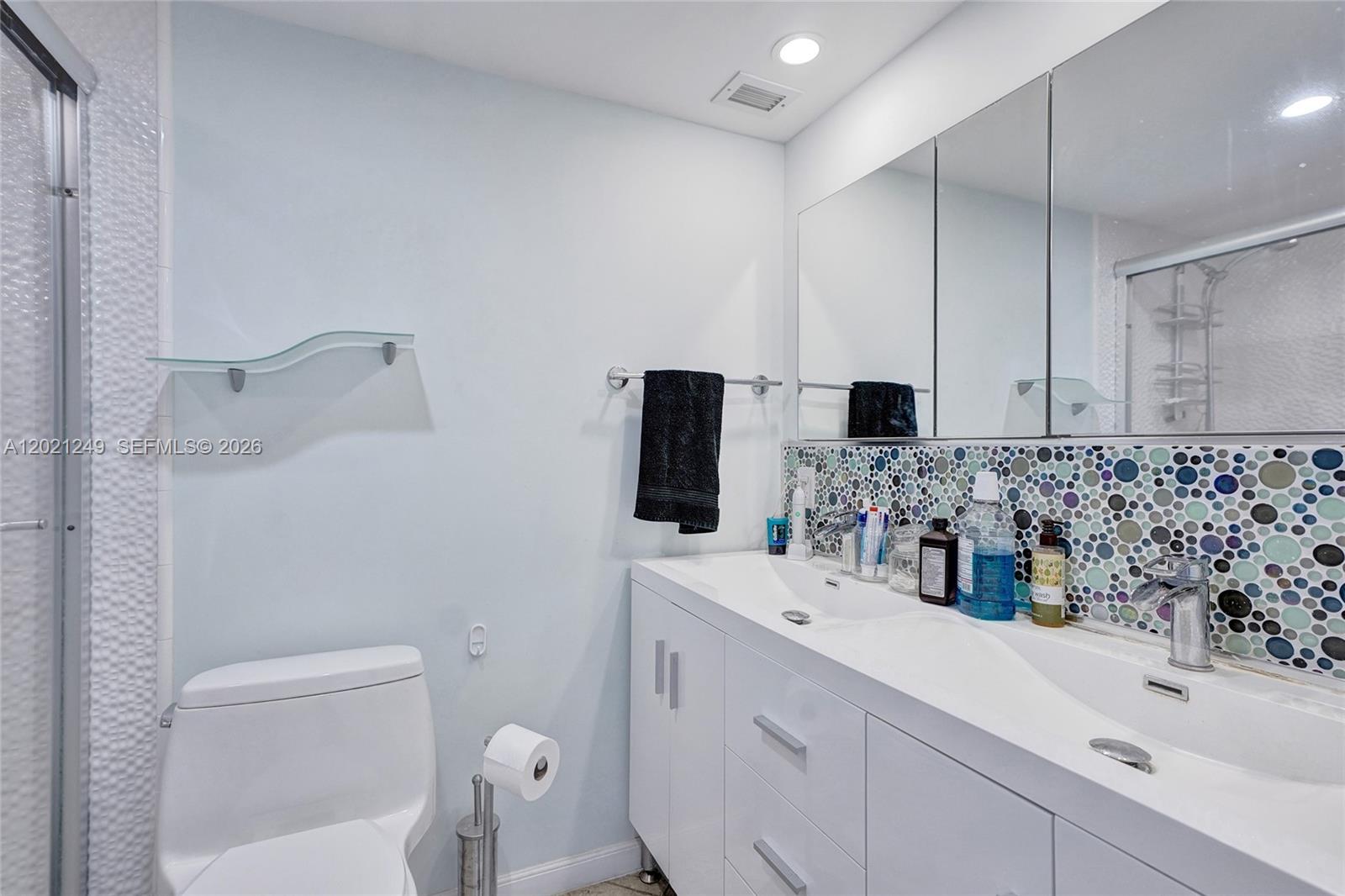 3180 S Ocean Dr 415 Property Photo 15