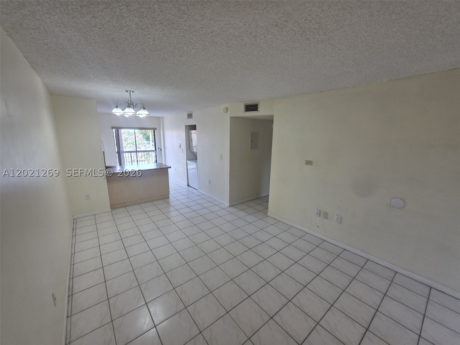 5560 W 21st Ct 308 Property Photo 10