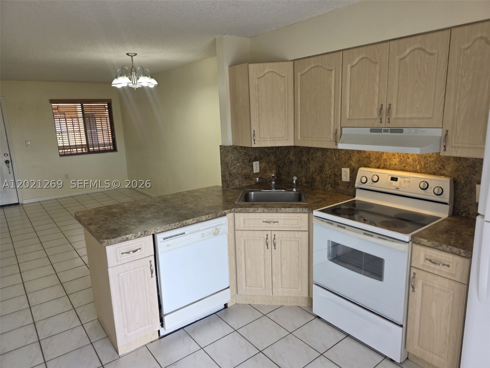 5560 W 21st Ct 308 Property Photo 14