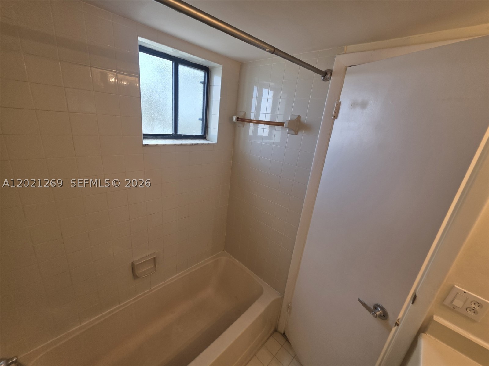 5560 W 21st Ct 308 Property Photo 26
