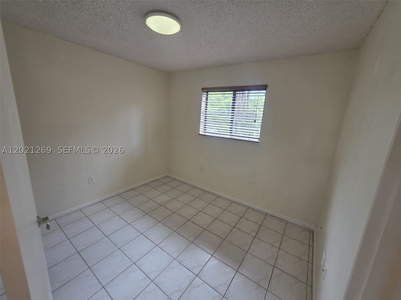 5560 W 21st Ct 308 Property Photo 27