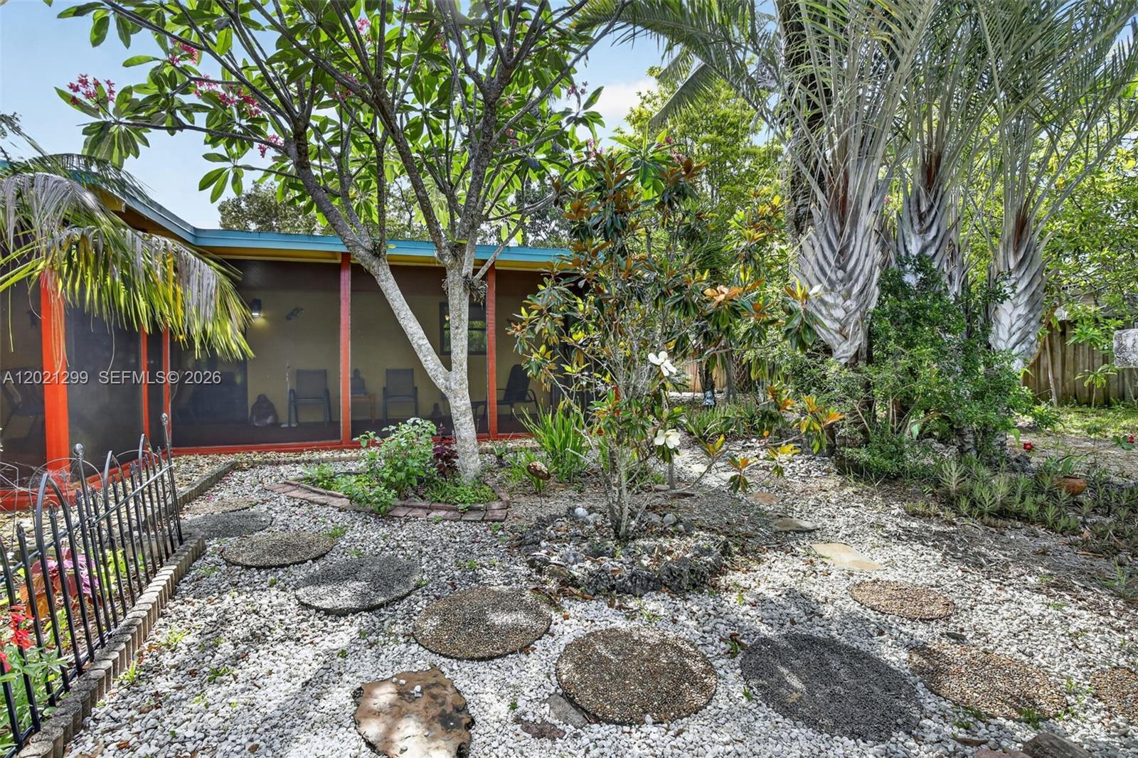 2048 Sw 28th Ter Property Photo 32