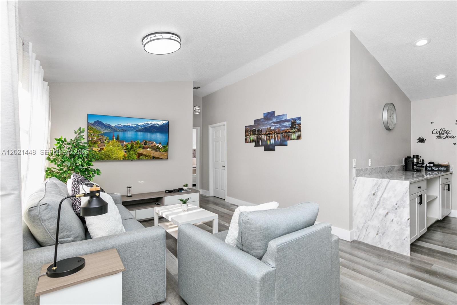 5608 Mandarin Property Photo 1