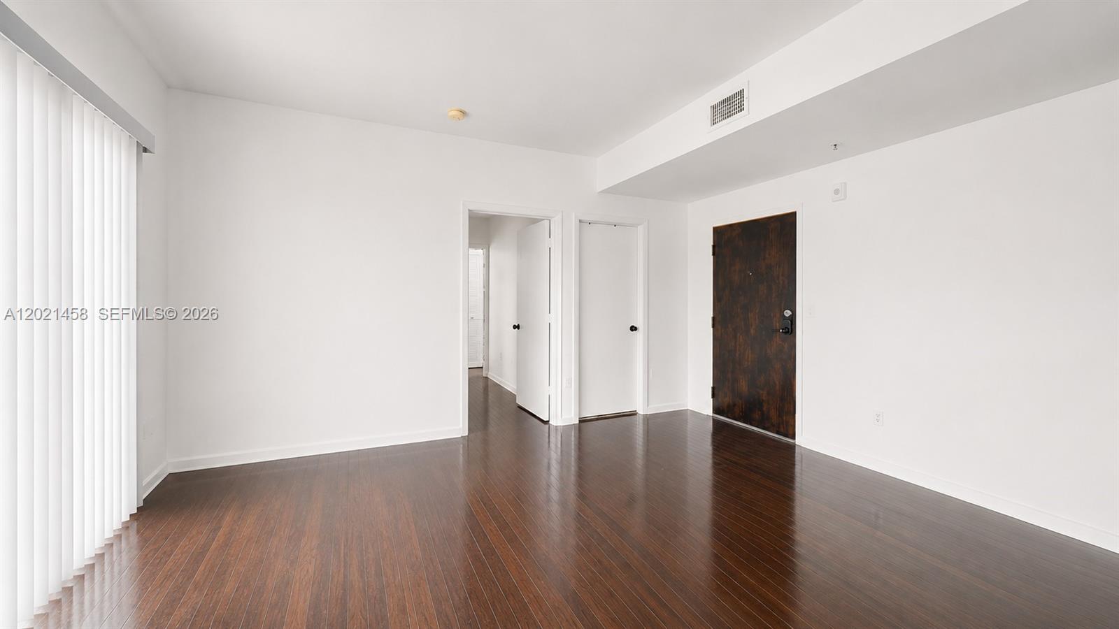 1542 Drexel Ave 105 Property Photo 6