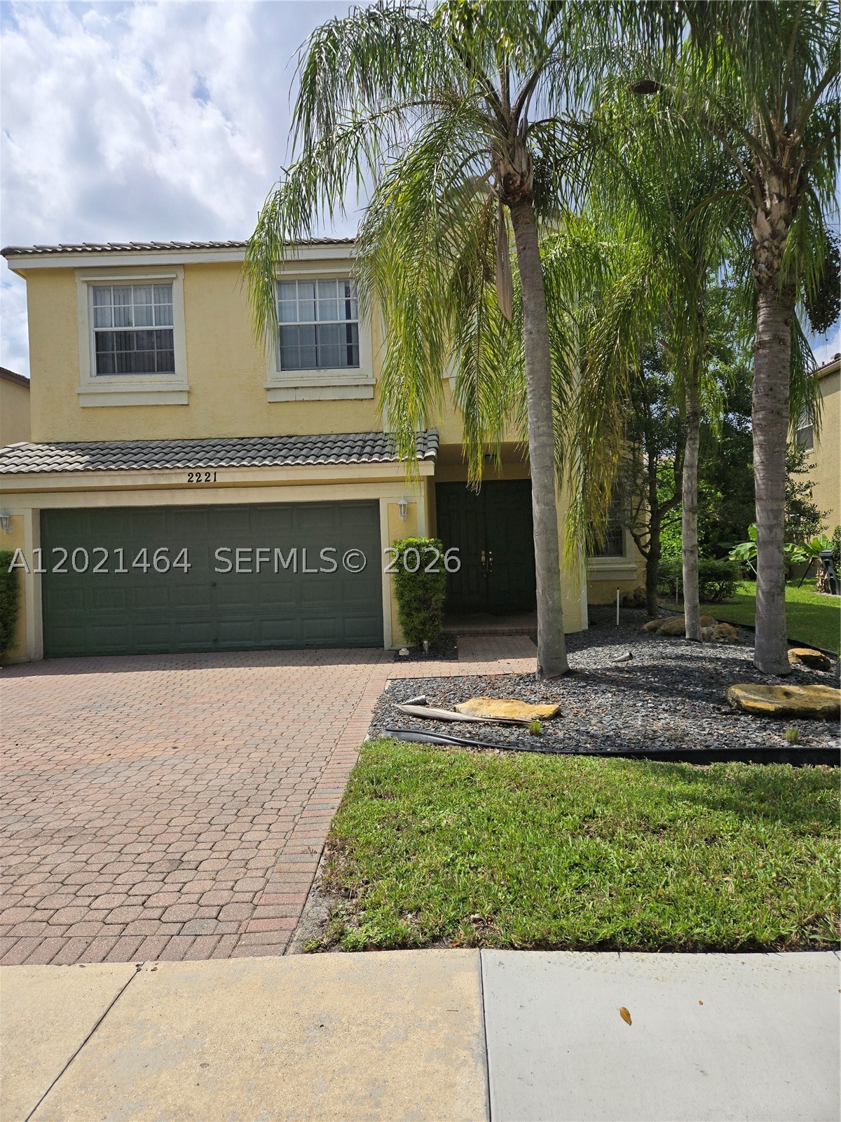 2221 Sloane Pl Property Photo 1