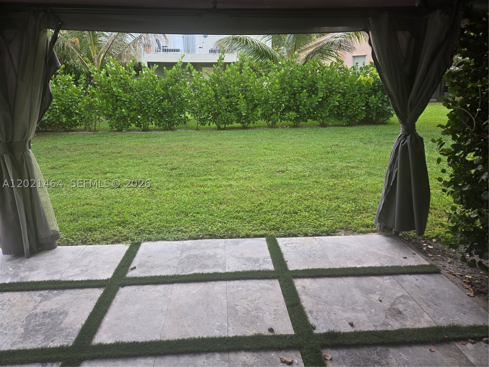 2221 Sloane Pl Property Photo 8