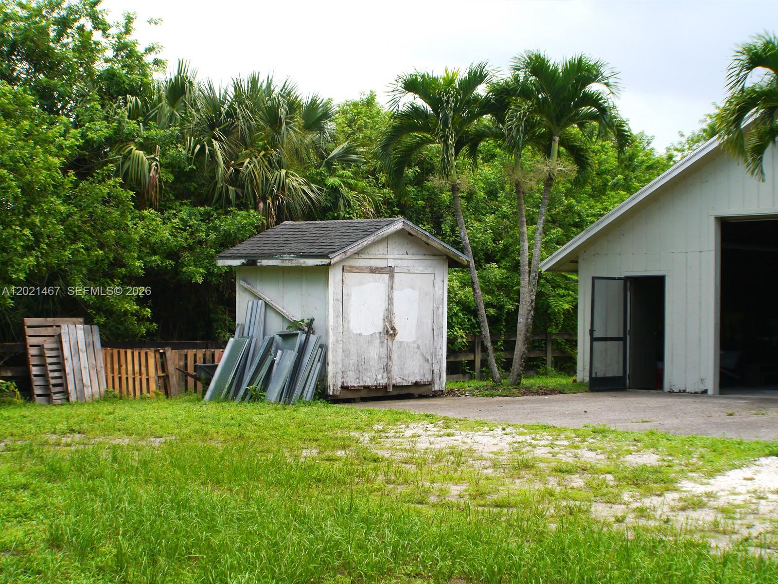 10646 Barn Rd Property Photo 14