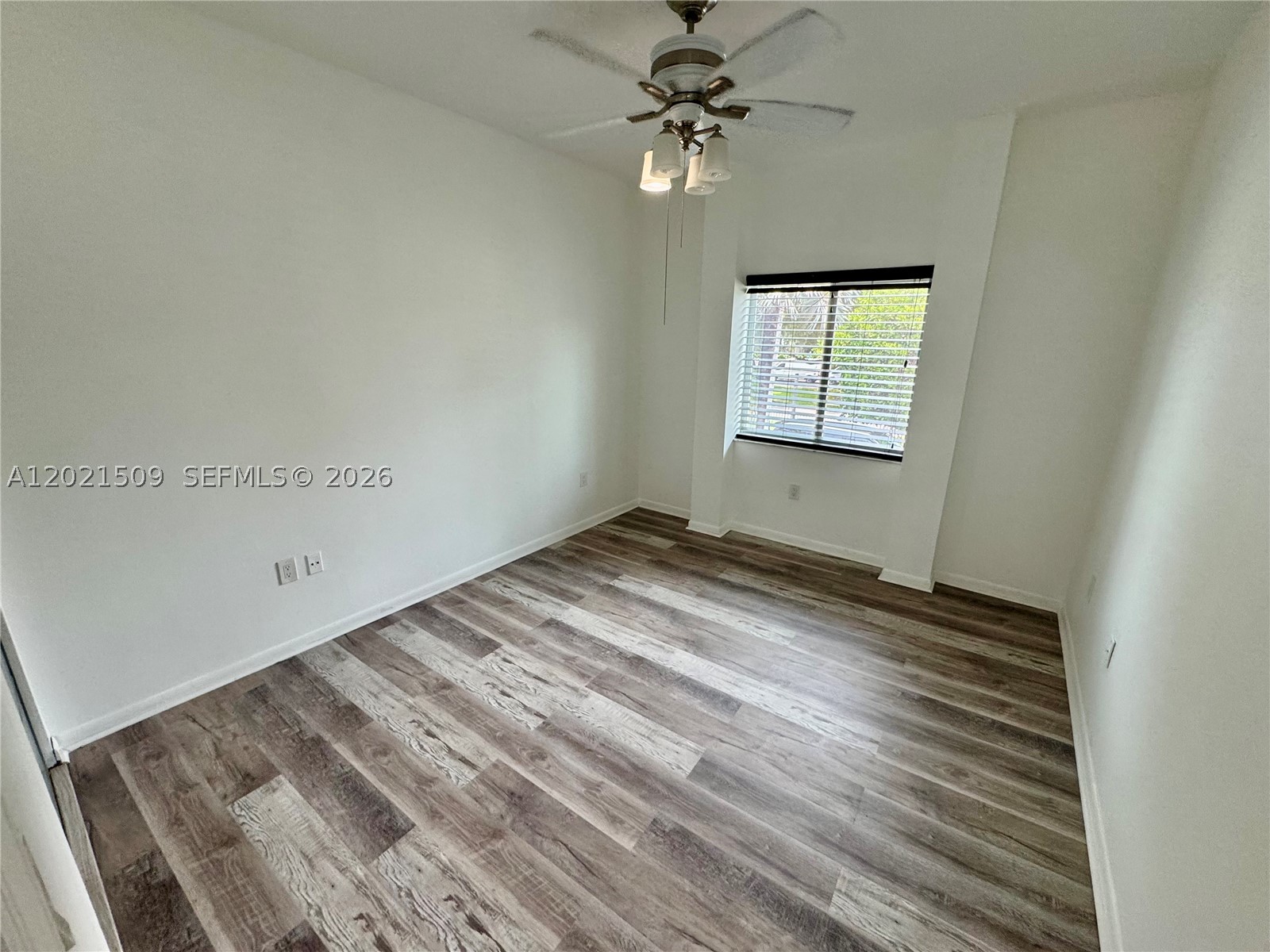 2408 Ne 135th St 2408 Property Photo 16