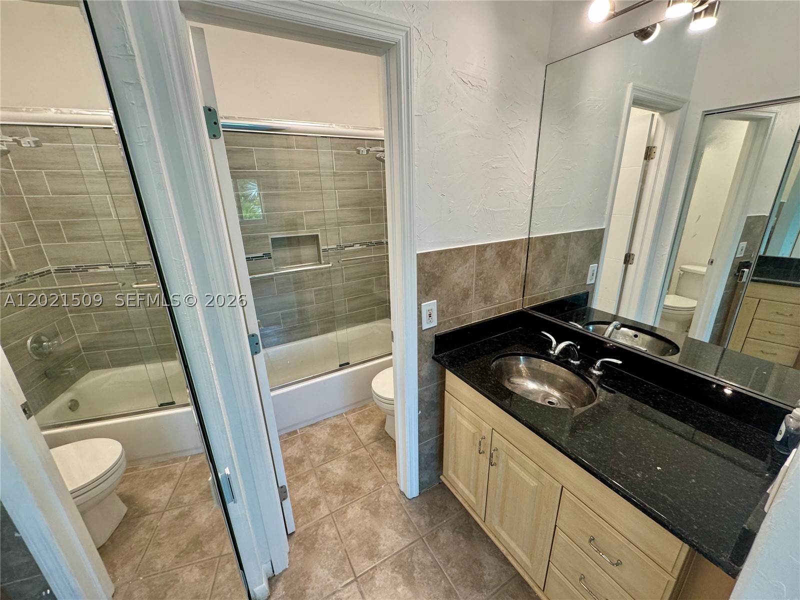 2408 Ne 135th St 2408 Property Photo 20
