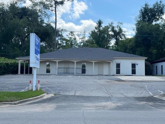 1707 S Gadsden Property Photo 1