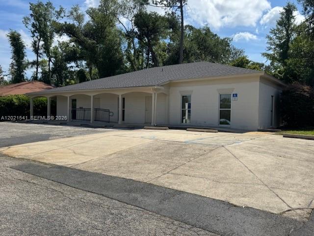 1707 S Gadsden Property Photo 2