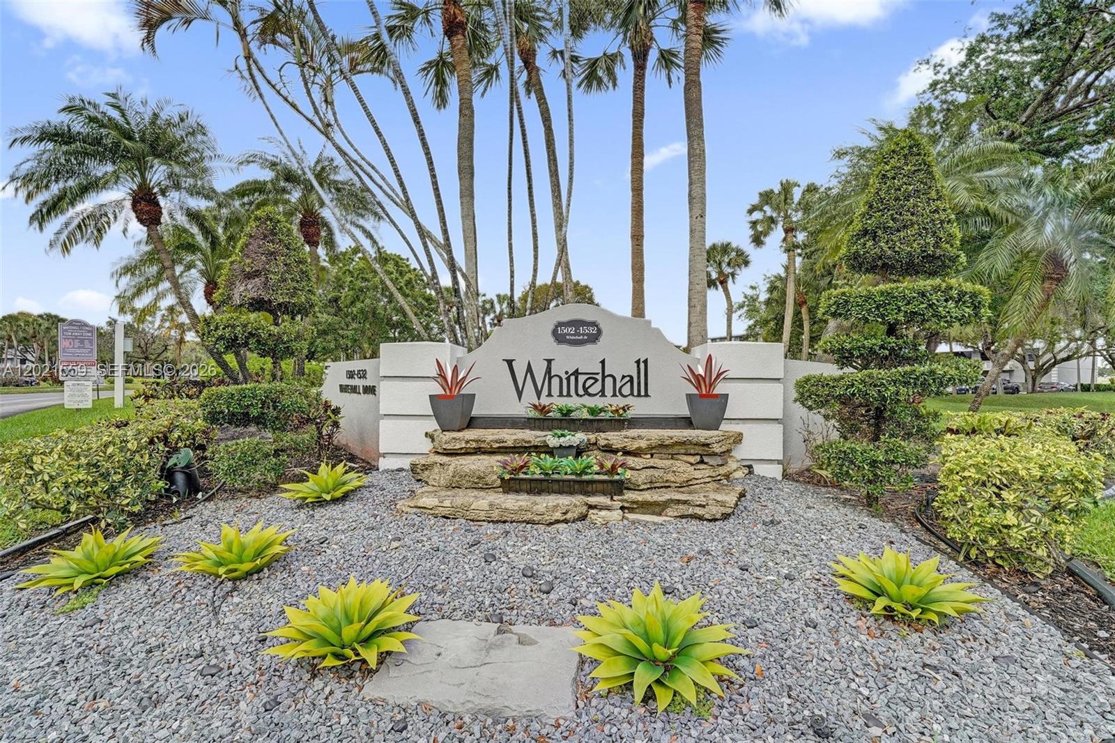 1502 Whitehall Dr 305 Property Photo 1