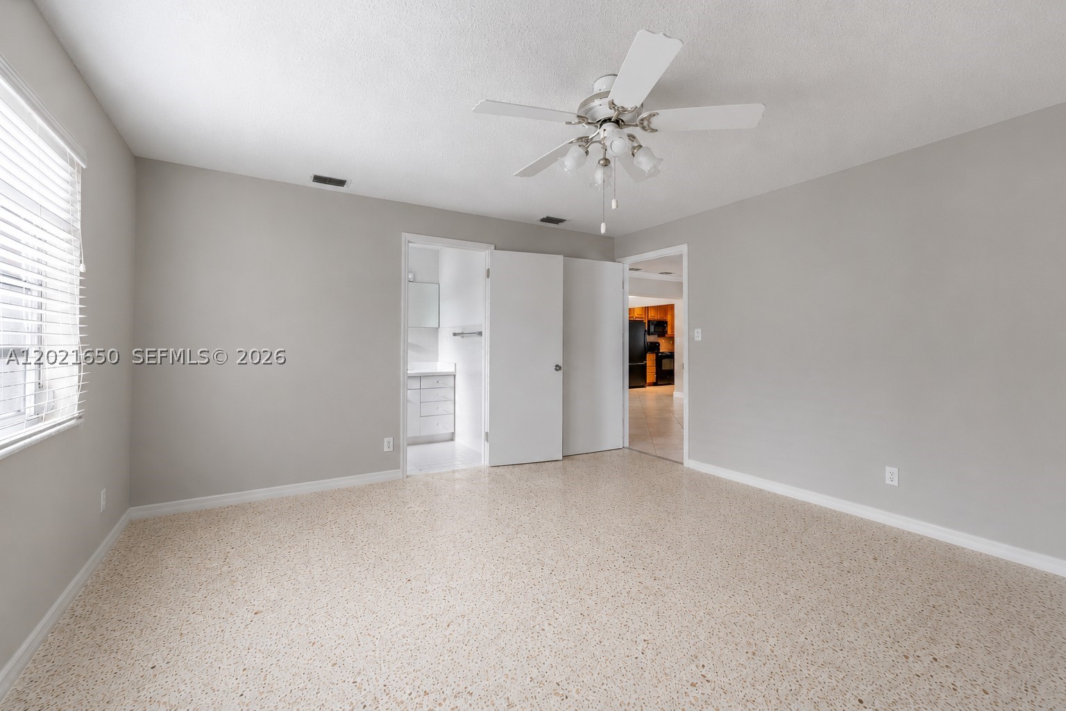 947 Lincoln St Property Photo 10