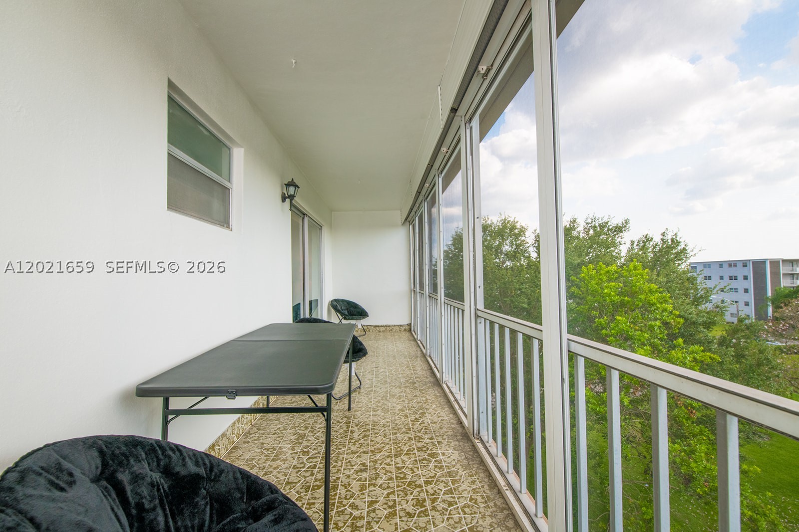 4650 Washington St 502 Property Photo 8