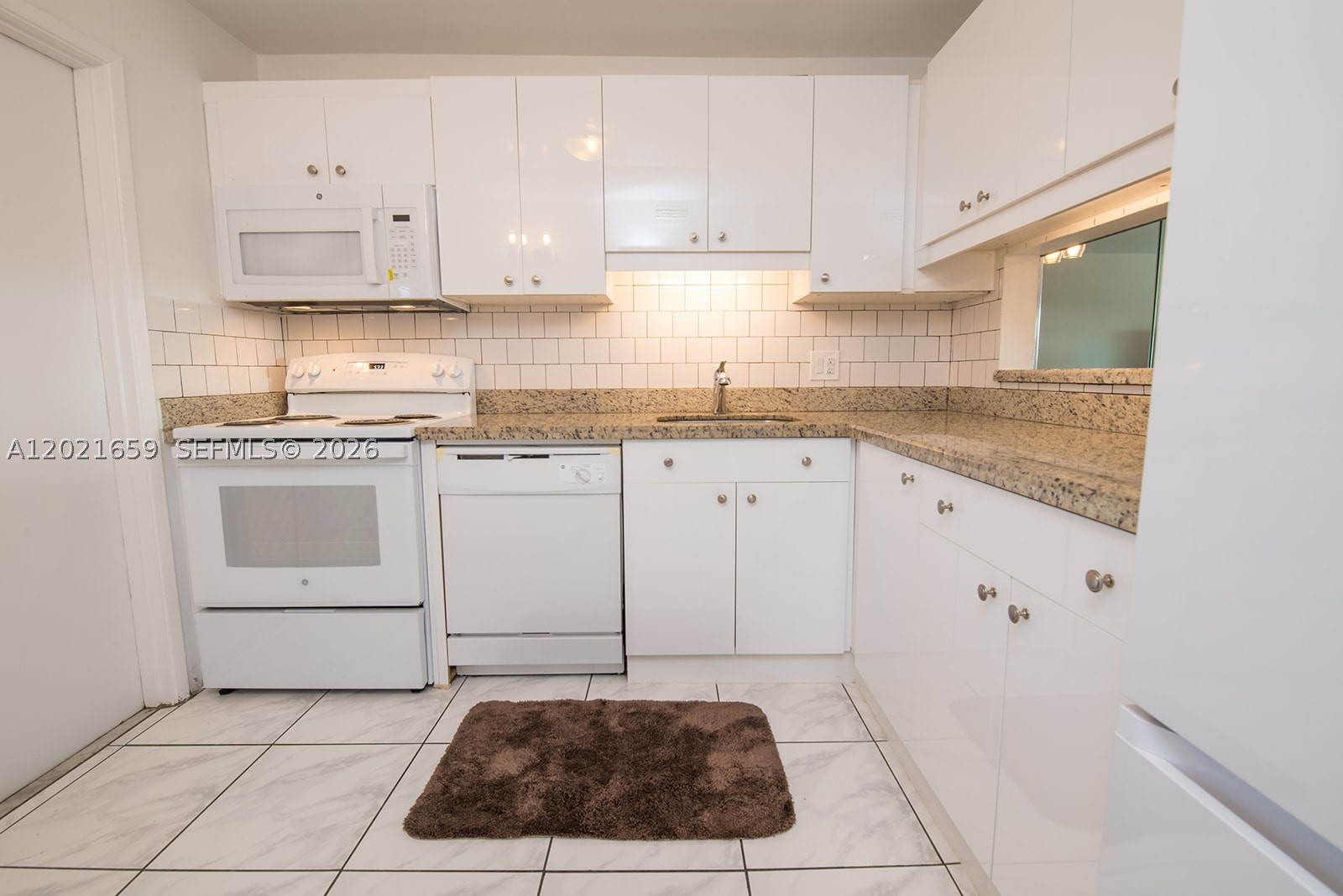 4650 Washington St 502 Property Photo 11