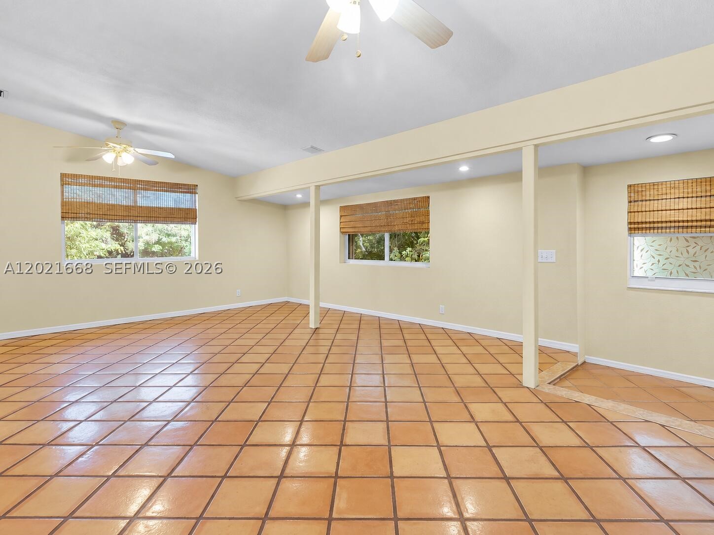 323 Bay View Ave Property Photo 6