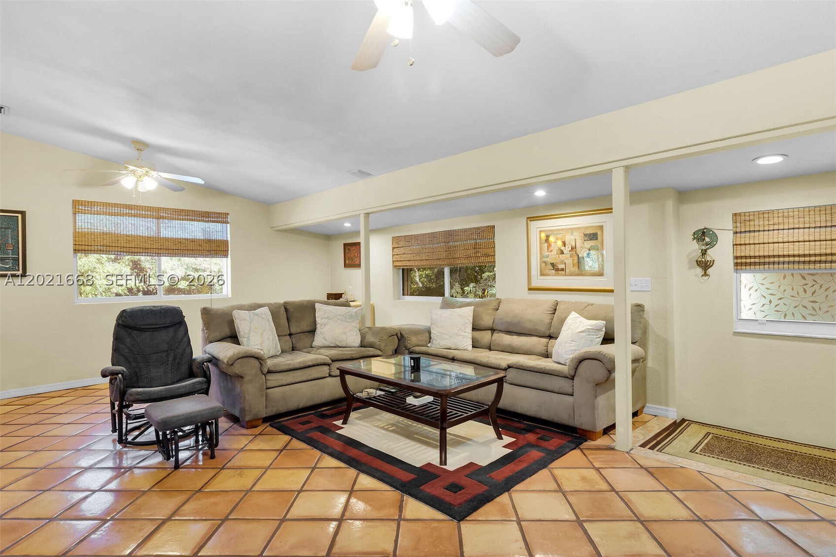 323 Bay View Ave Property Photo 12