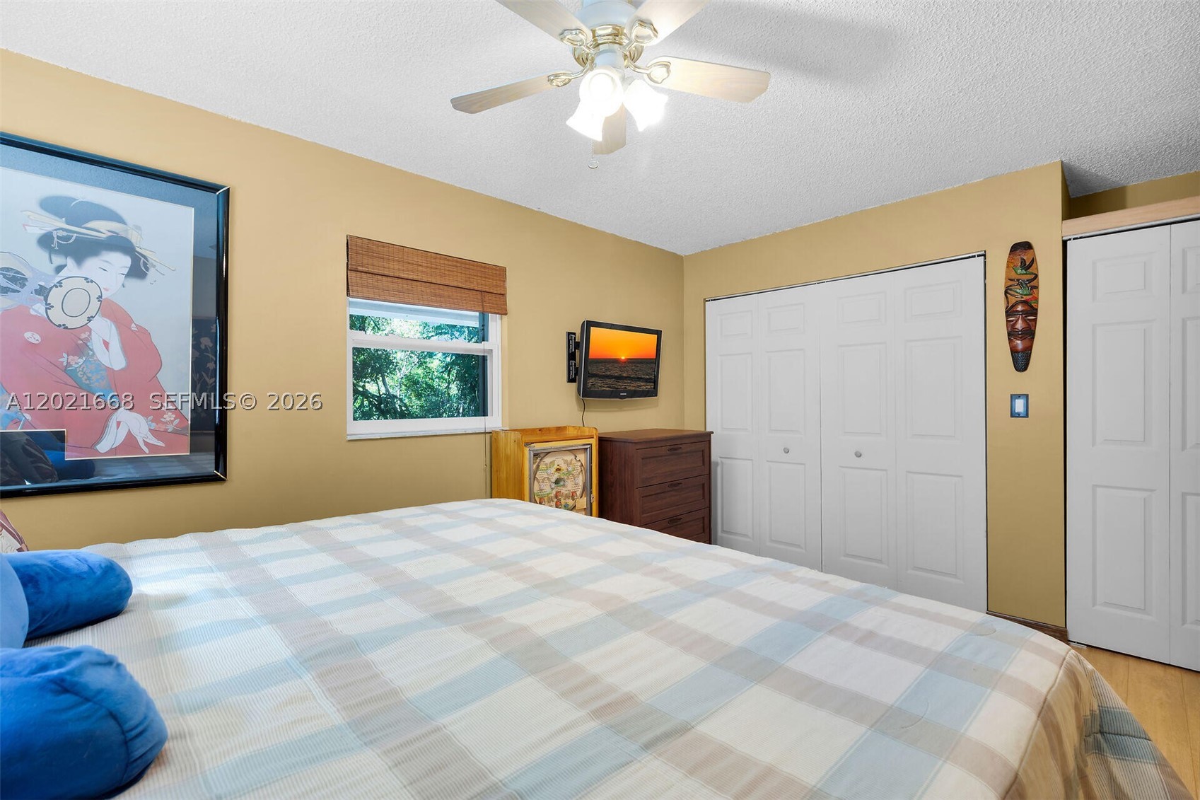 323 Bay View Ave Property Photo 17