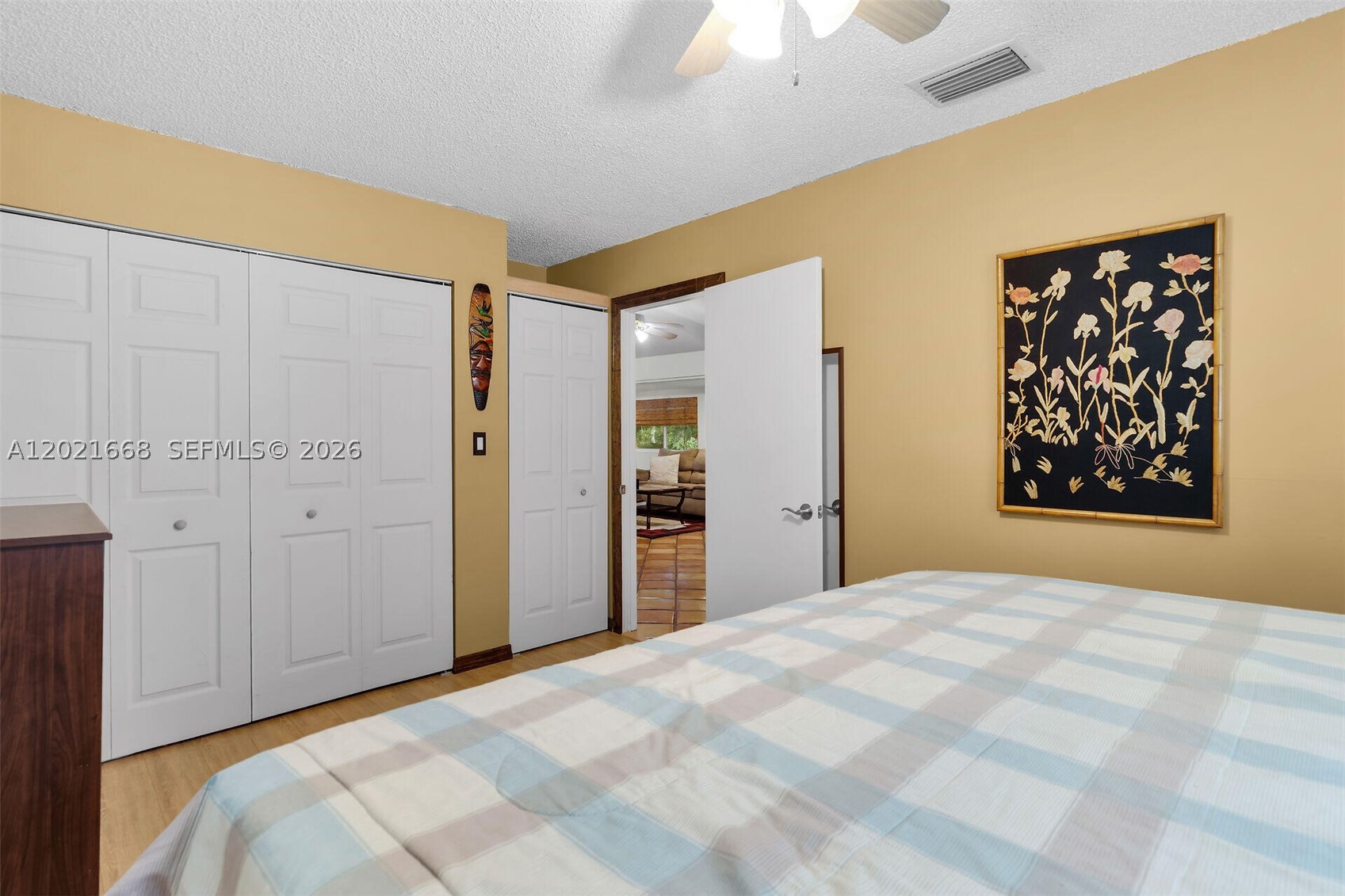 323 Bay View Ave Property Photo 18