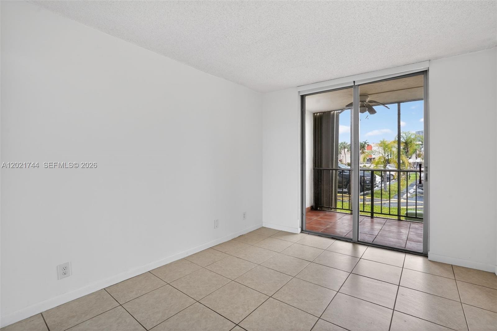 2000 Atlantic Shores Blvd 120 Property Photo 15