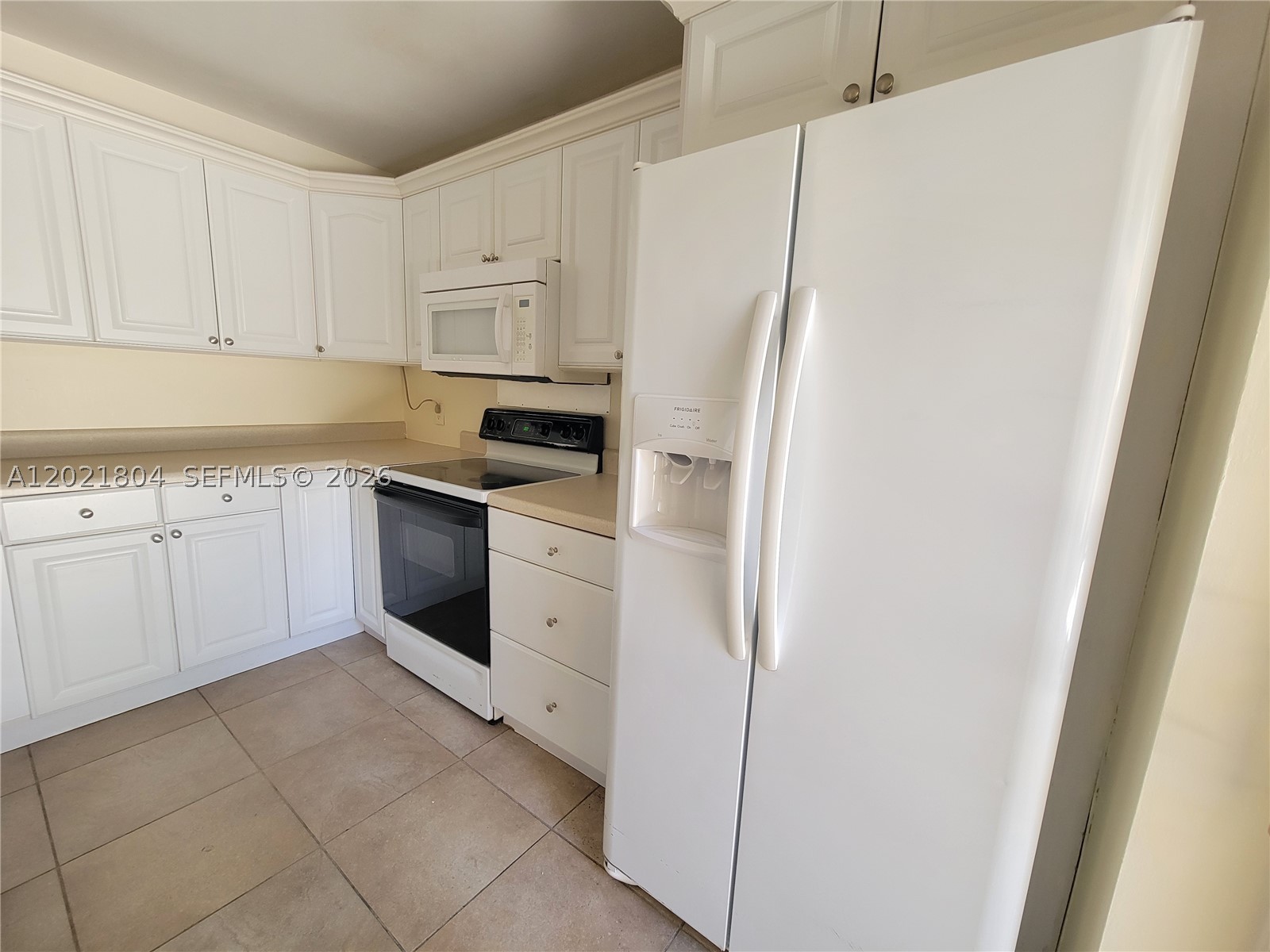 3227 32nd Way 3227 Property Photo 12