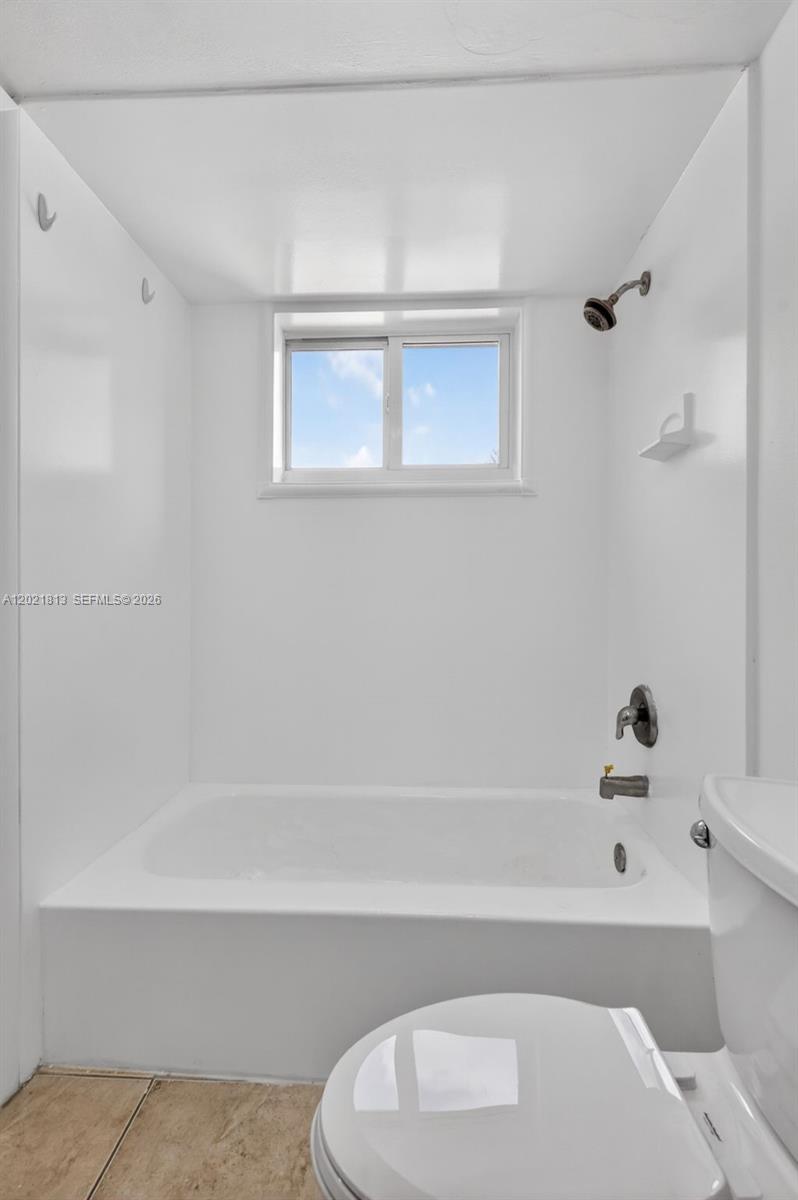 1020 94th St 301 Property Photo 17
