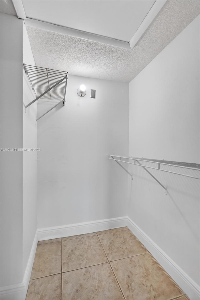 1020 94th St 301 Property Photo 21