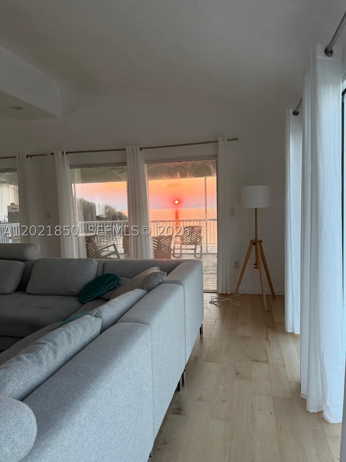 172 Valois Blvd Property Photo 10