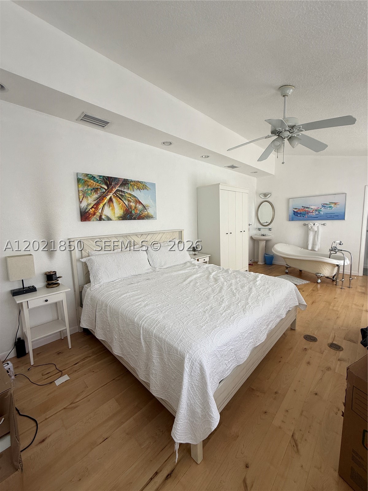 172 Valois Blvd Property Photo 13